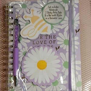 Purple Daisy Notebook Set with Pen
